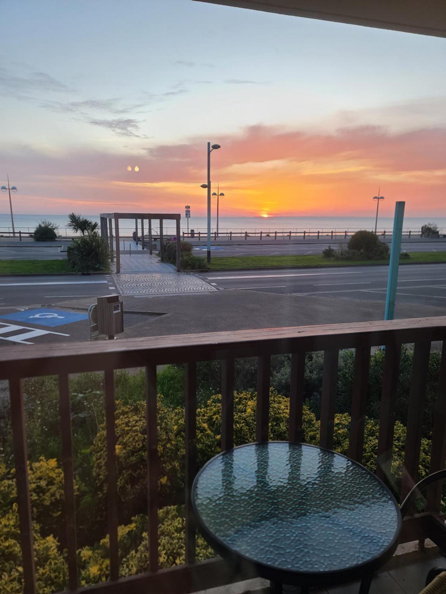 Le Front De Mer Saint-Jean-de-Monts Exteriör bild